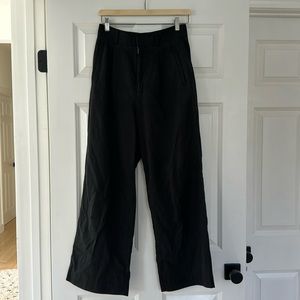 Everlane way high drape pant, size 4S in black